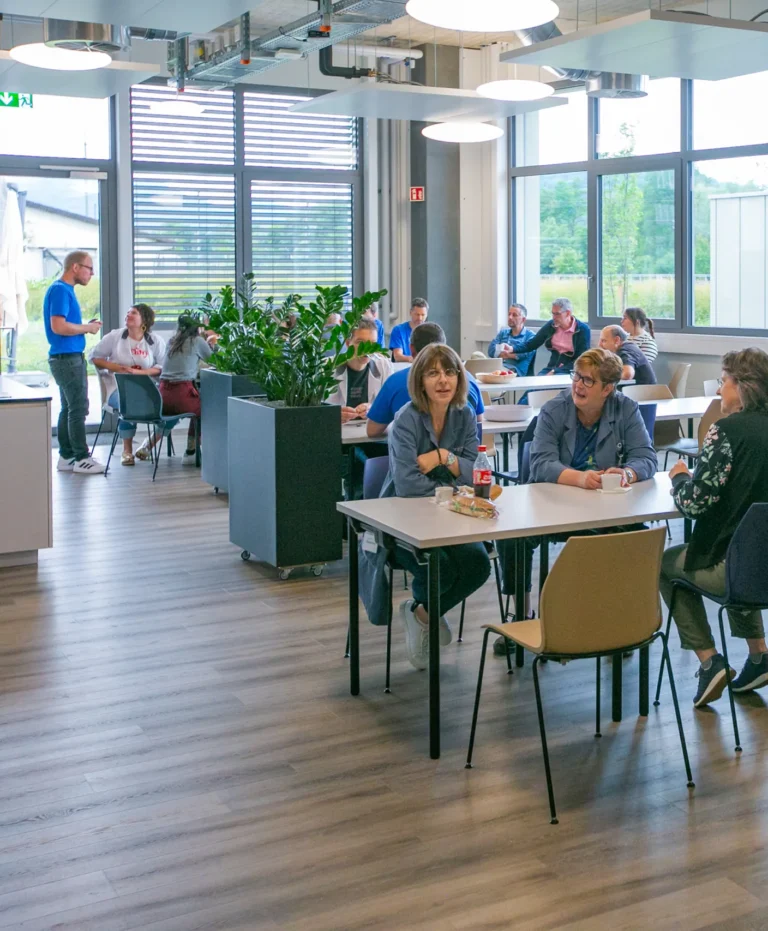 DELEM_CAFETERIA_NN2A0329